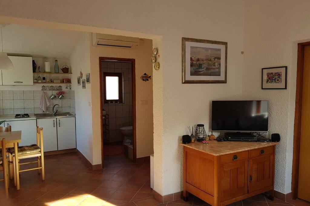 "Bura Bura" Apartment, Karlobag, Vacation With A View Exterior photo